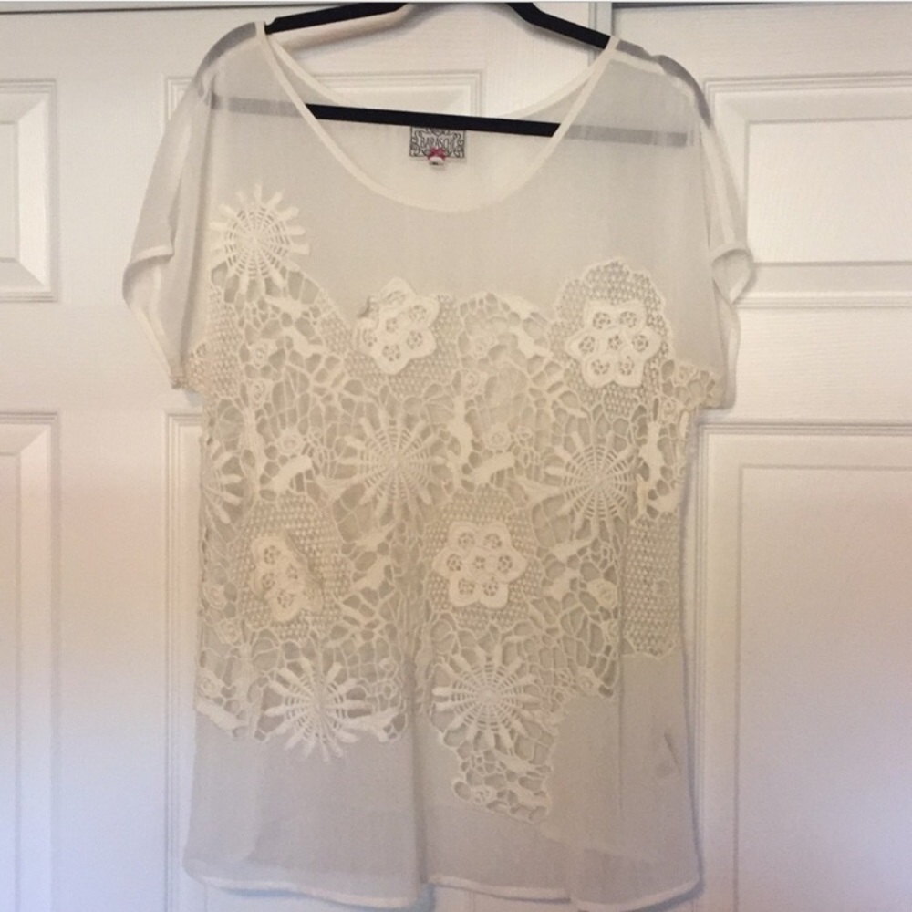 Anthro gorgeous appliqué blouse